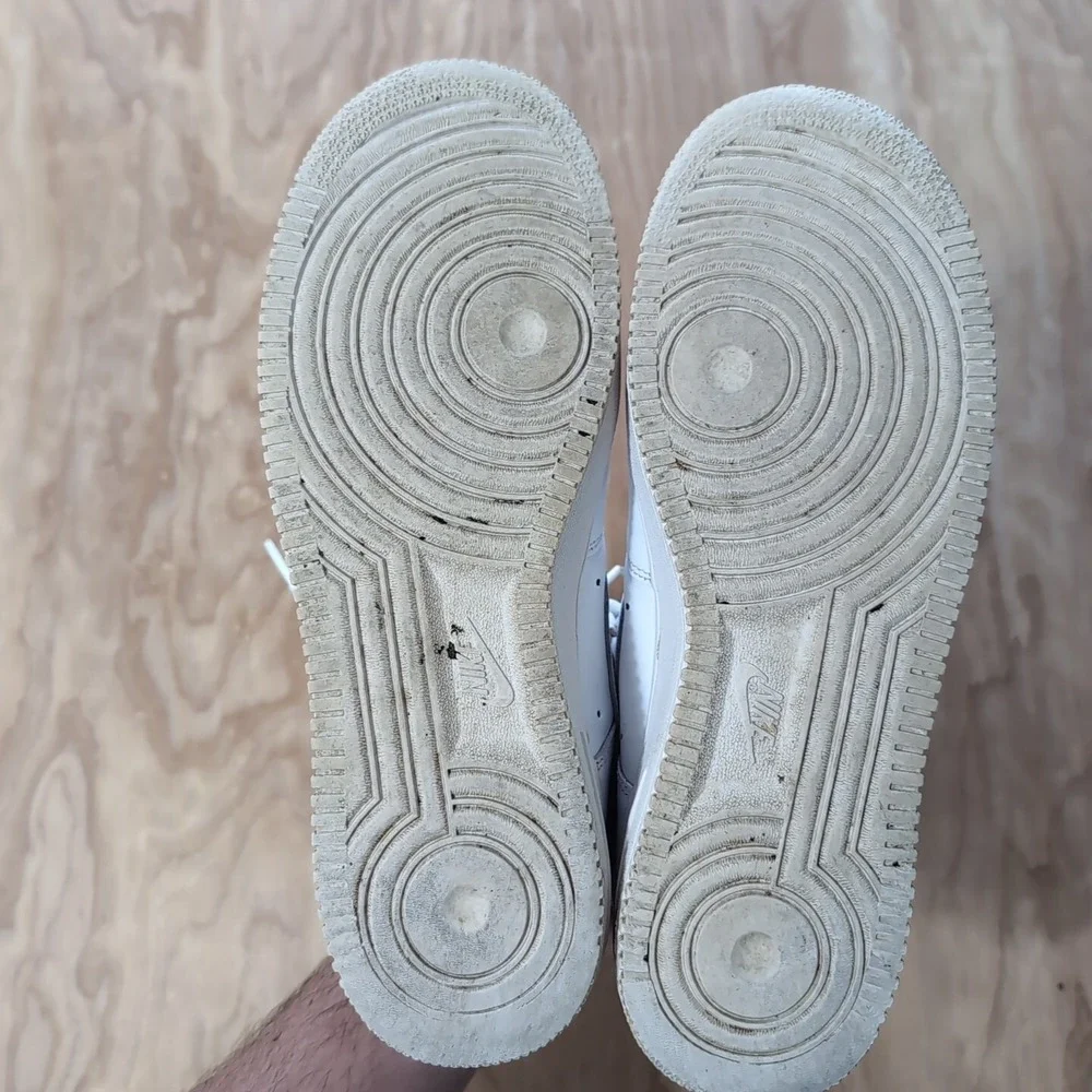 Nike Men's Air Force 1 Low '07 Athletic Shoes Triple White CW2288-111 Lot 10‎